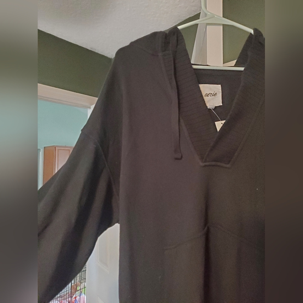 SOLD - Aerie Oversized Hooded Sweatshirt - Picture 3 of 6